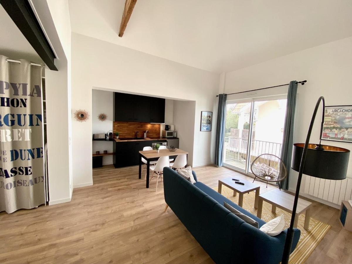 Chaleureux Appartement Aux Allures Nordiques อาร์กาชง ภายนอก รูปภาพ